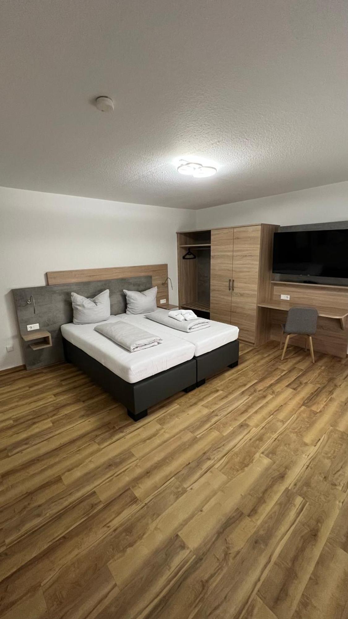 Hotel & Restaurant Am Kirschberg Alten Buseck Экстерьер фото