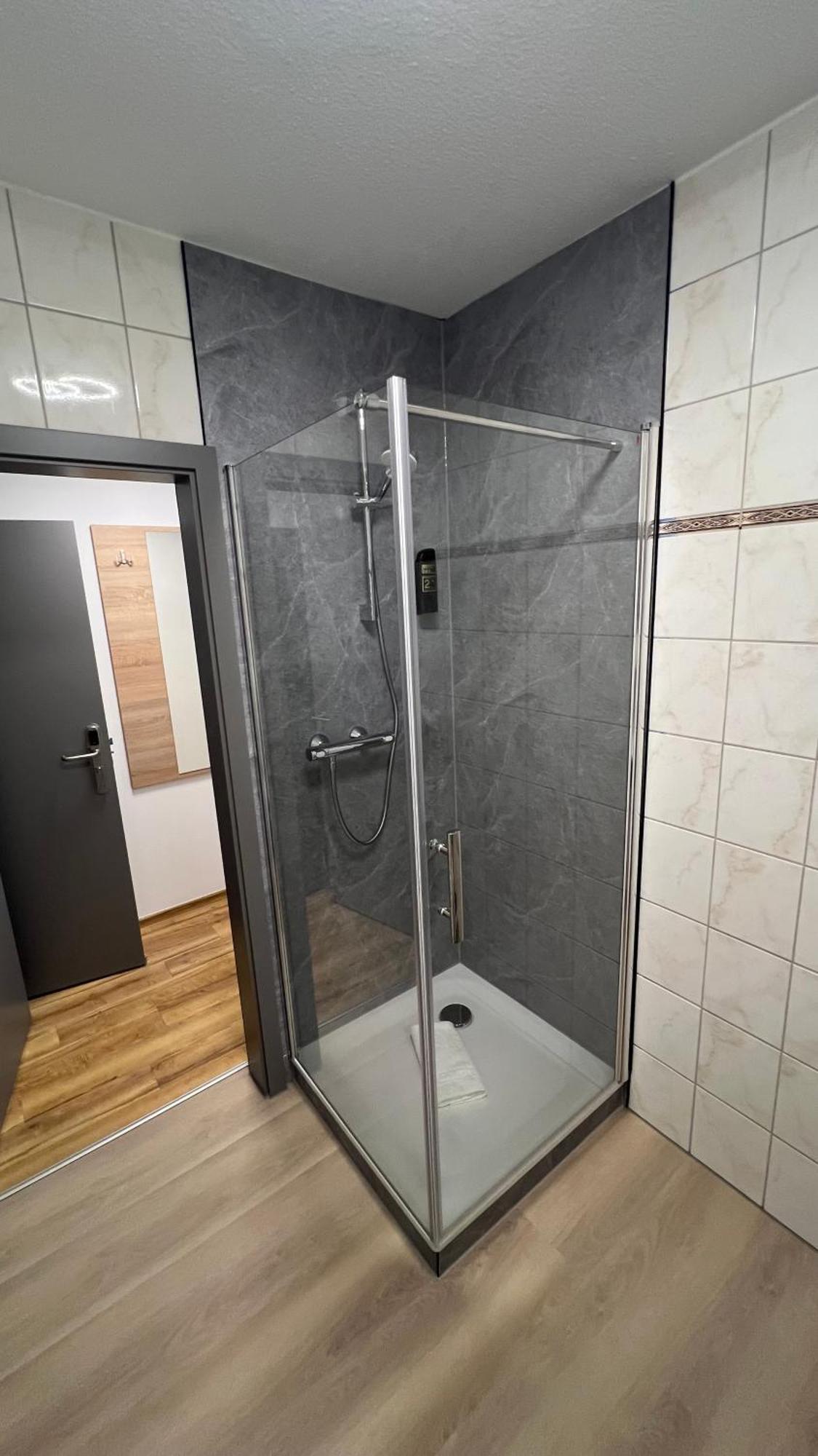 Hotel & Restaurant Am Kirschberg Alten Buseck Экстерьер фото