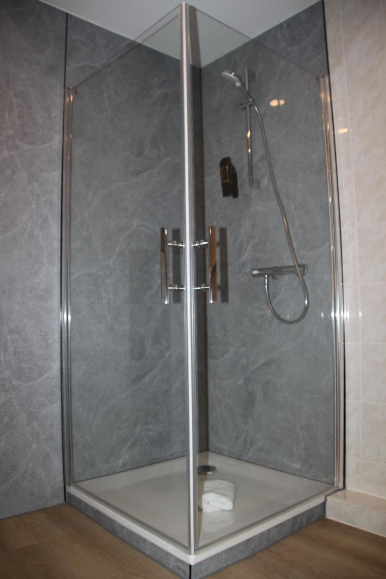 Hotel & Restaurant Am Kirschberg Alten Buseck Экстерьер фото