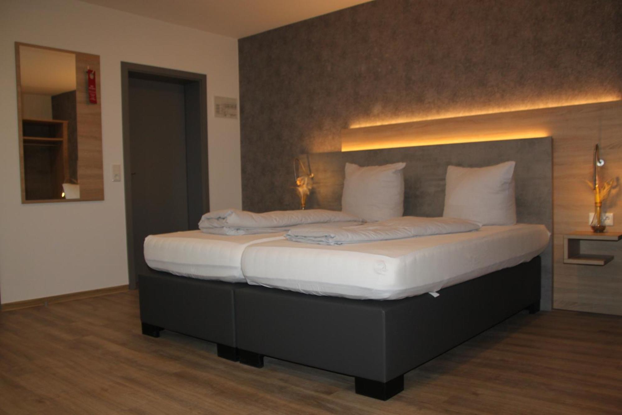 Hotel & Restaurant Am Kirschberg Alten Buseck Экстерьер фото