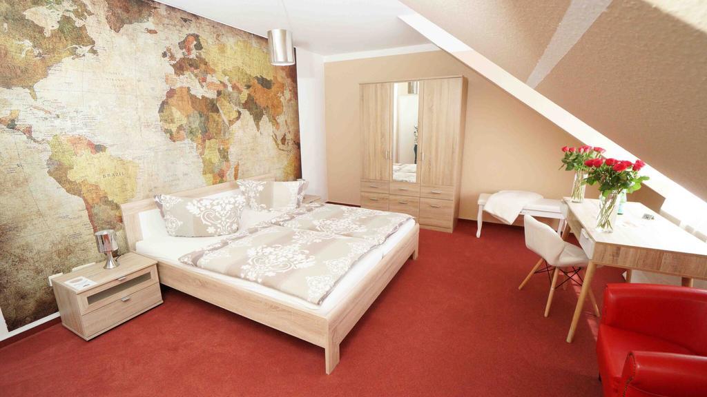 Hotel & Restaurant Am Kirschberg Alten Buseck Экстерьер фото